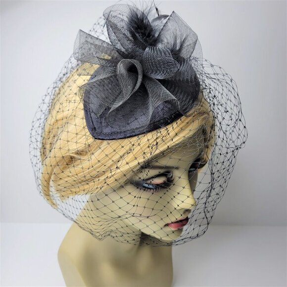 Black Veil Netting Fascinator With Veil Netting, Tulle and Feathers - Picture 5 of 16